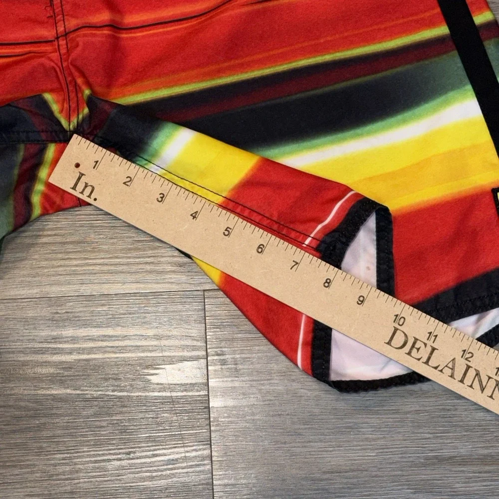 VTG Body Glove Board Shorts Mens Medium Vibrant-Horizontal Rasta-Striped Pattern